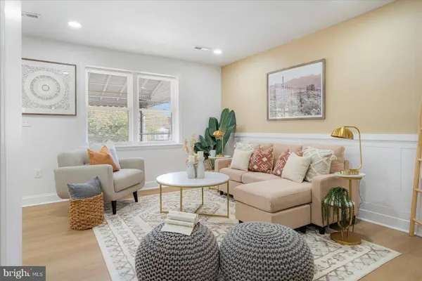 832 WILDWOOD PKWY, Baltimore, MD 21229