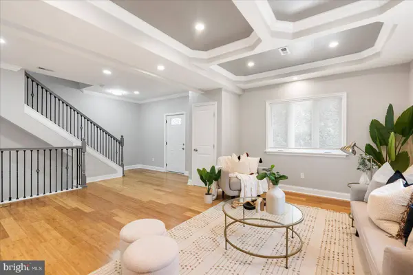 3020 VIRGINIA AVE, Baltimore, MD 21215