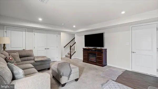 564 KATHERINE AVE, Baltimore, MD 21221