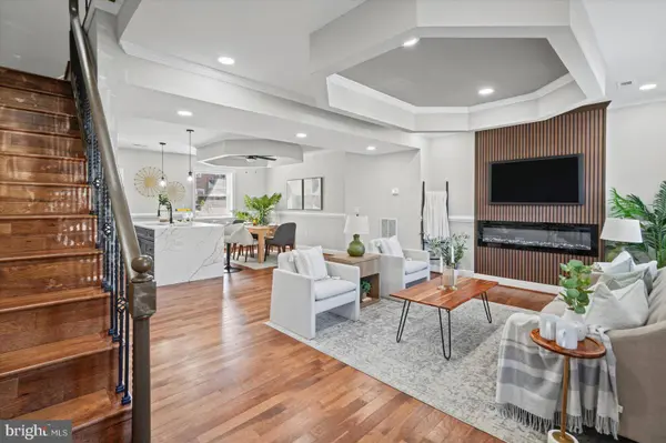 3205 LEIGHTON AVE, Baltimore, MD 21215