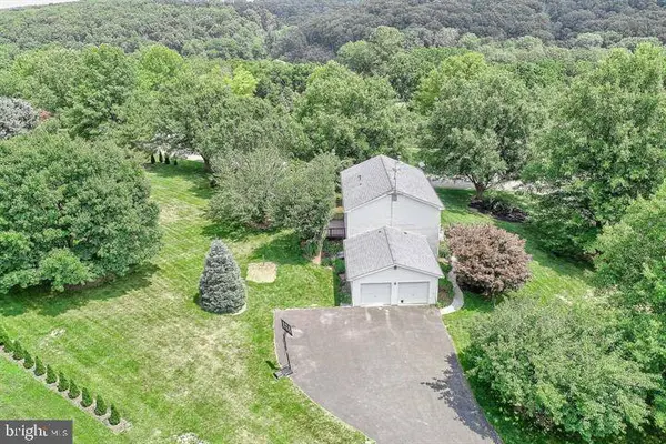 4243 WILLOW ST, Stewartstown, PA 17363