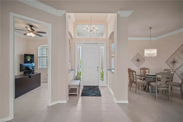 1098 Port Orange WAY, Naples, FL 34120