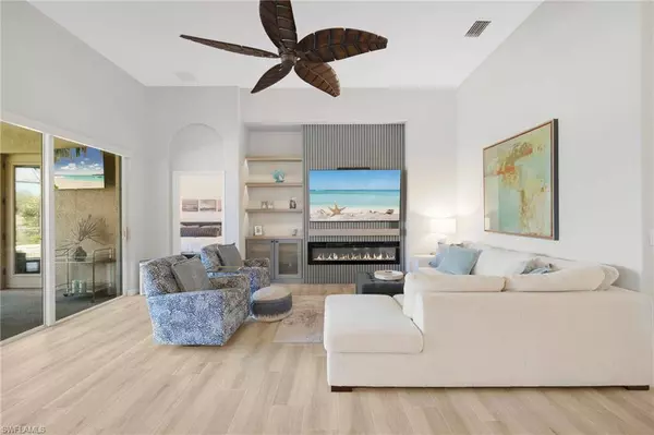 10304 Porto Romano DR, Miromar Lakes, FL 33913