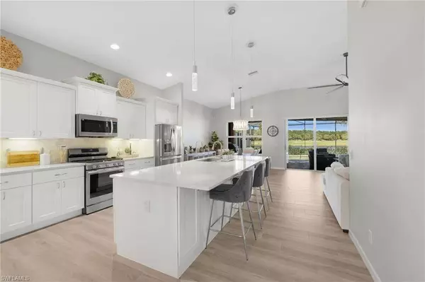 10304 Porto Romano DR, Miromar Lakes, FL 33913