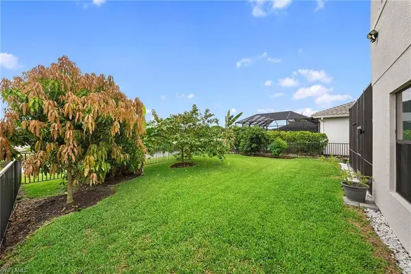 4586 Luminary AVE, Naples, FL 34119