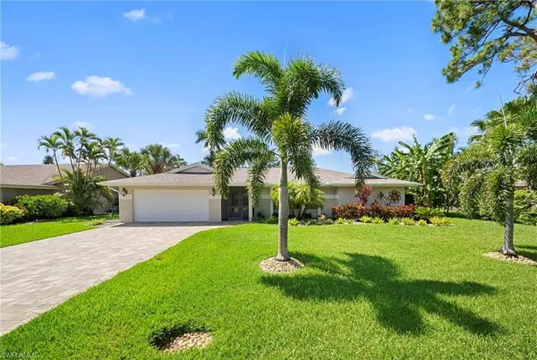 28581 Winthrop CIR, Bonita Springs, FL 34134