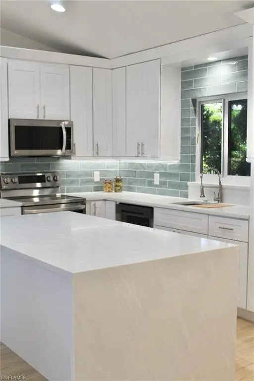 23485 Olde Meadowbrook CIR, Estero, FL 34134