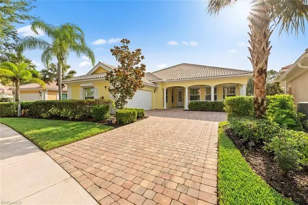 28925 Zamora CT, Bonita Springs, FL 34135