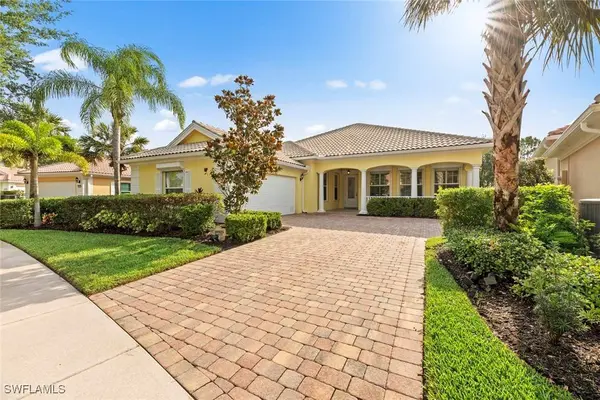 28925 Zamora CT, Bonita Springs, FL 34135