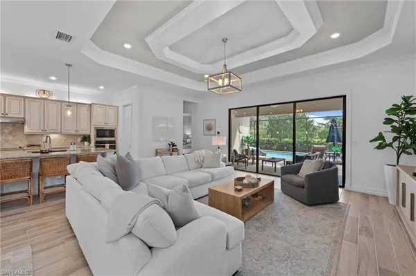 28009 Foxrock CT, Bonita Springs, FL 34135