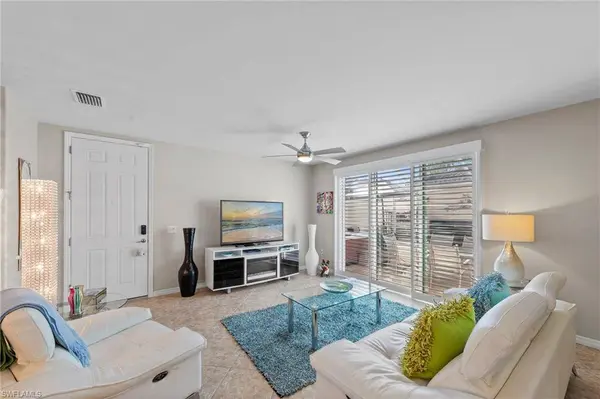 15263 Laughing Gull LN, Bonita Springs, FL 34135