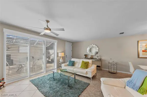 15263 Laughing Gull LN, Bonita Springs, FL 34135