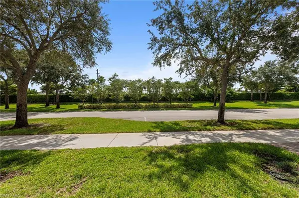 28254 Village Walk CIR S, Bonita Springs, FL 34135