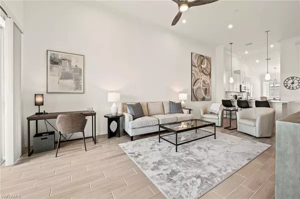 11801 Venetian Lagoon DR #203, Fort Myers, FL 33913