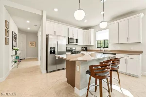 12250 Canal Grande DR, Fort Myers, FL 33913