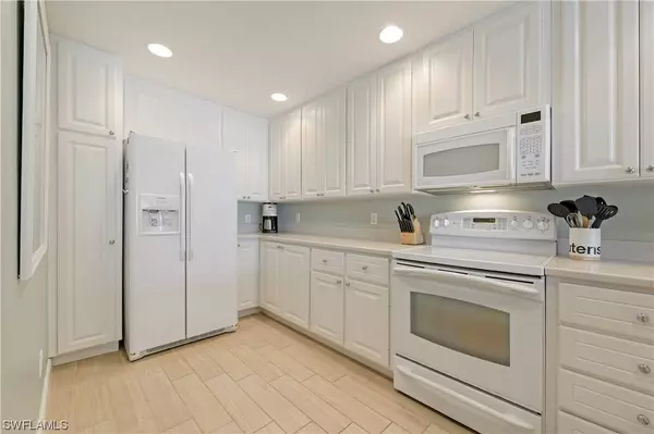 15317 Laughing Gull LN, Bonita Springs, FL 34135