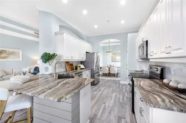 10005 Valiant CT #201, Miromar Lakes, FL 33913