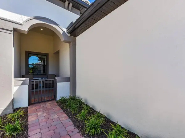 11694 Canal Grande DR, Fort Myers, FL 33913