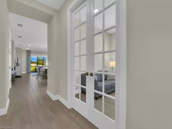 11694 Canal Grande DR, Fort Myers, FL 33913