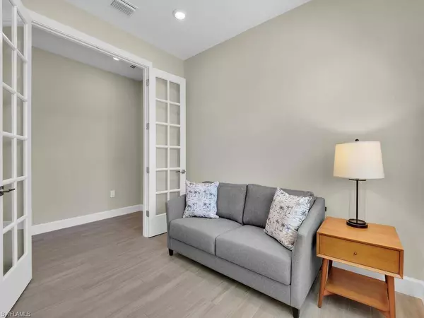 11694 Canal Grande DR, Fort Myers, FL 33913