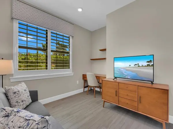 11694 Canal Grande DR, Fort Myers, FL 33913