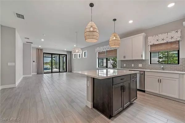 12381 Canal Grande DR, Fort Myers, FL 33913