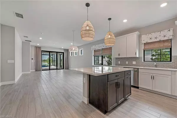 12381 Canal Grande DR, Fort Myers, FL 33913