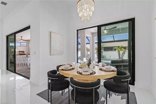 1923 SW 27th TER, Cape Coral, FL 33914