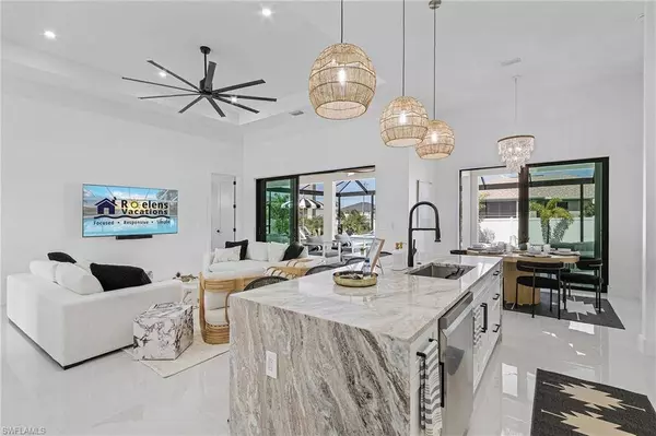 1923 SW 27th TER, Cape Coral, FL 33914