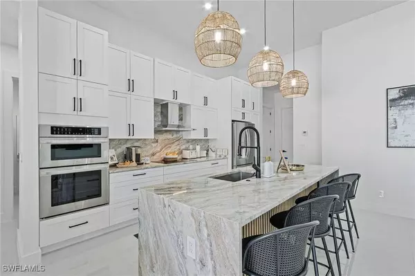 1923 SW 27th TER, Cape Coral, FL 33914