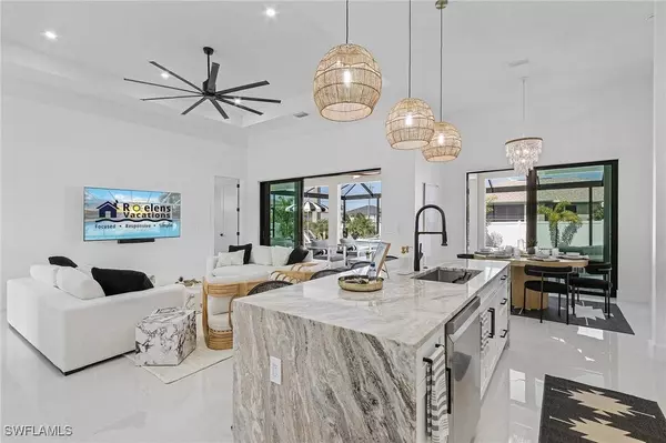 1923 SW 27th TER, Cape Coral, FL 33914