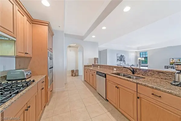 10723 Mirasol DR #310, Miromar Lakes, FL 33913