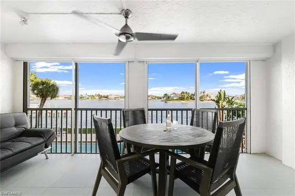 9486 Gulf Shore DR #A101, Naples, FL 34108