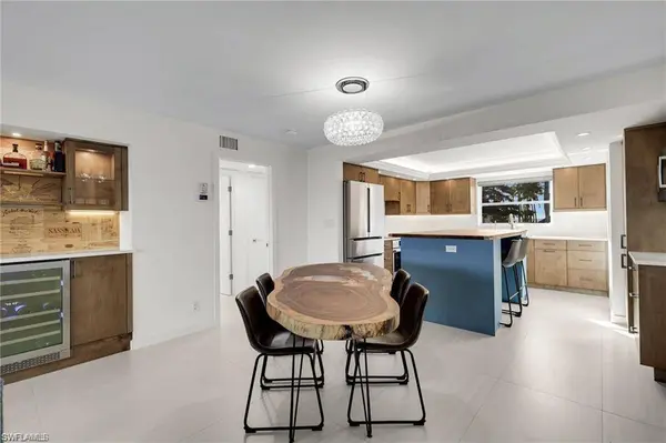 9486 Gulf Shore DR #A101, Naples, FL 34108