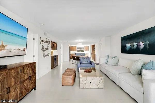 9486 Gulf Shore DR #A101, Naples, FL 34108