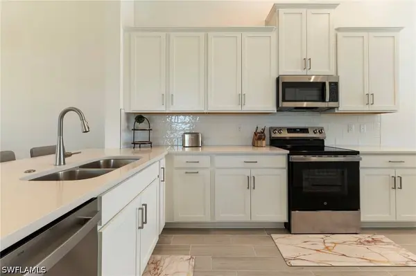 11801 Venetian Lagoon DR #201, Fort Myers, FL 33913