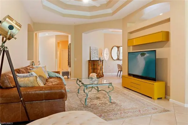 10000 Valiant CT #201, Miromar Lakes, FL 33913