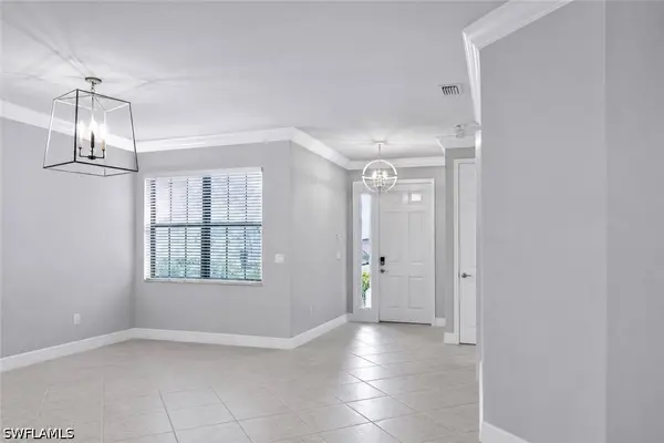4384 Aurora ST, Naples, FL 34119