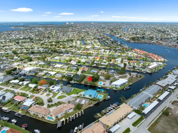 5115 Manor Ct, Cape Coral, FL 33904-5628