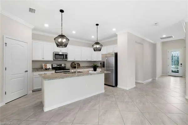 19752 The Place BLVD, Estero, FL 33928