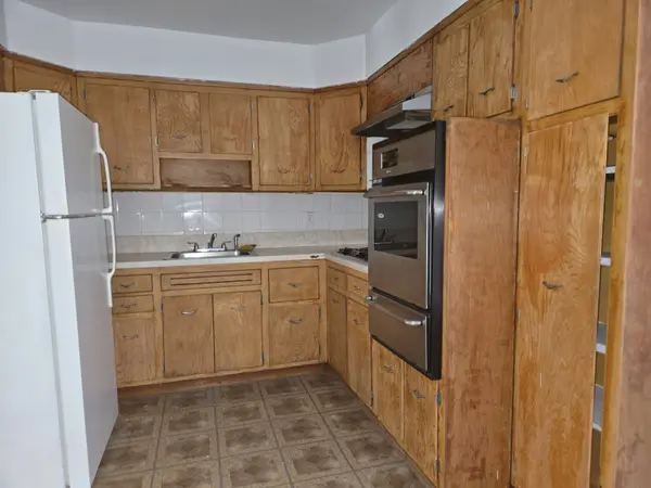 85-49 75th St, Woodhaven, NY 11421