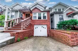 Woodhaven, NY 11421,85-21 80th St