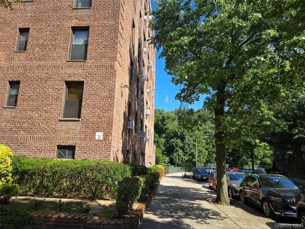 83-25 98th ST #1P, Woodhaven, NY 11421
