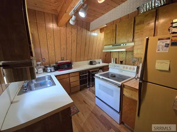 3521 Browning Road, Island Park, ID 83429