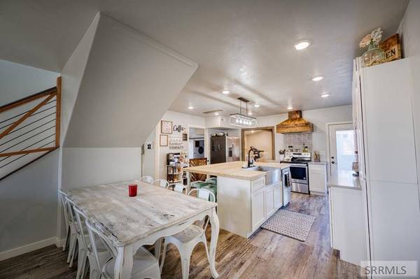 3275 E 650 N, Menan, ID 83434