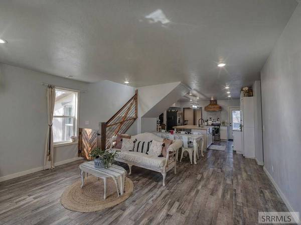 3275 E 650 N, Menan, ID 83434