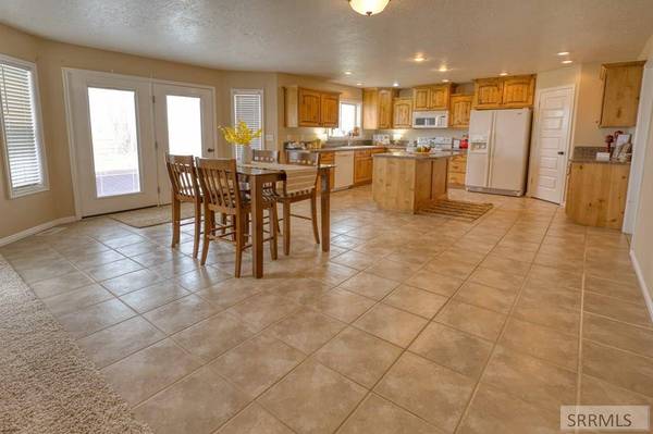 4175 N 3000 E, Sugar City, ID 83448