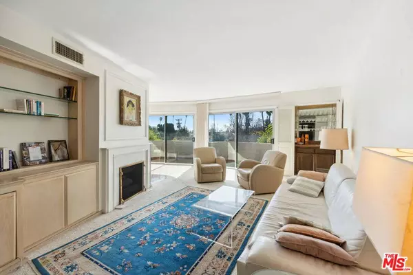 836 S Bundy DR #300, Los Angeles, CA 90049