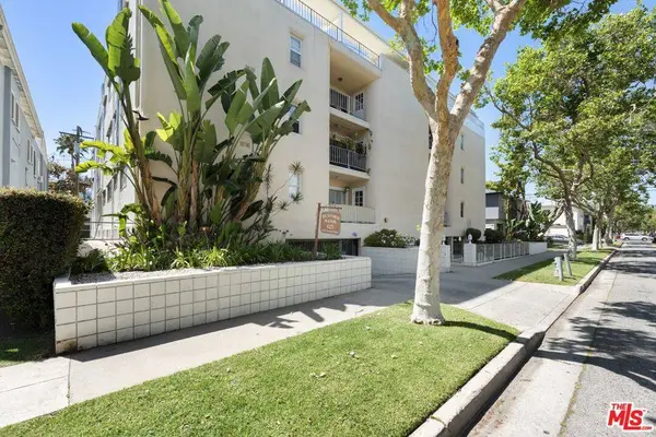 423 S Rexford DR #303, Beverly Hills, CA 90212