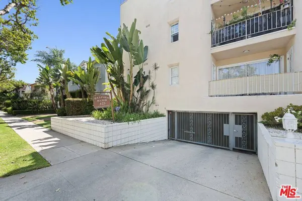423 S Rexford DR #303, Beverly Hills, CA 90212